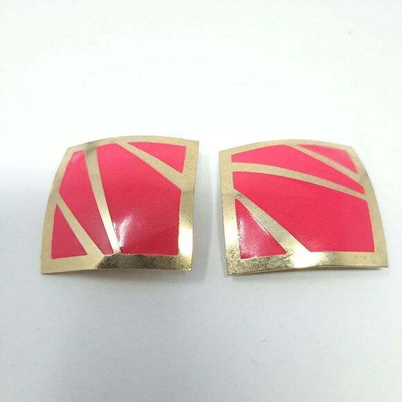 Vintage Red Ename and Gold Tone Square Clip On Earrings, Bold Retro 80s Style - Picture 4 of 5